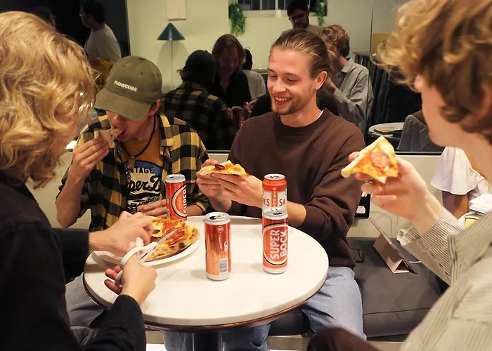 Gspot Hostels & Love Triangles Pizzeria Lisboa