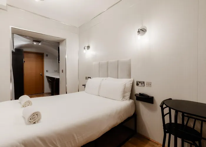 Britannia Hyde Park Hotel By Pli Londres