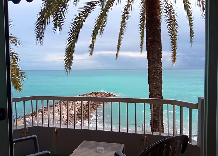 Hôtel Le Dauphin Menton