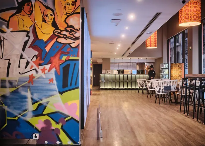 Hotel Catalonia Avinyo