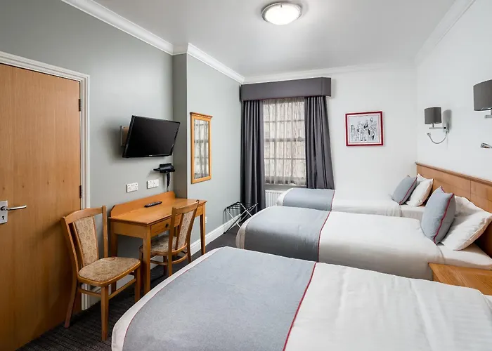 Hotel Oyo Townhouse New England, London Victoria