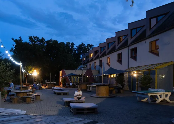 Auberge de Jeunesse HI Strasbourg 2 Rives