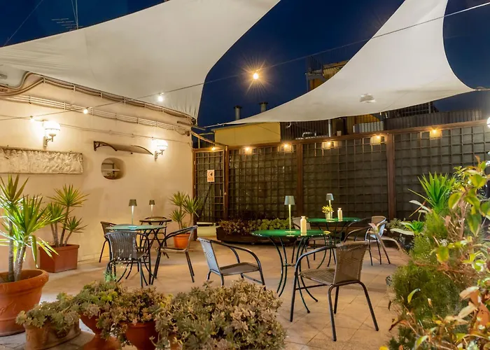 Budget Rooms Des Arts Rome