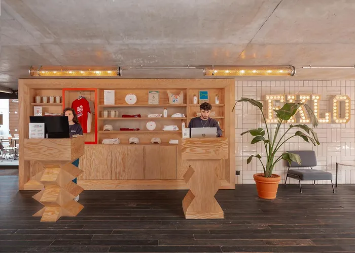 Hotel pas CherEklo Bordeaux Centre Bastide