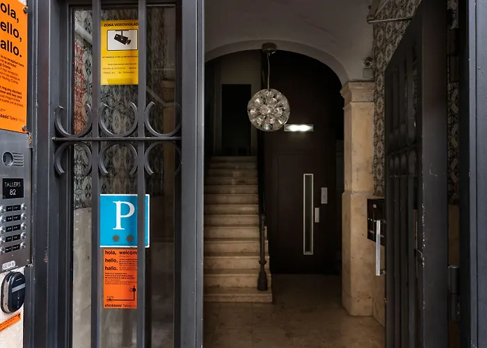 Chic & Basic Tallers Hostal Barcelone