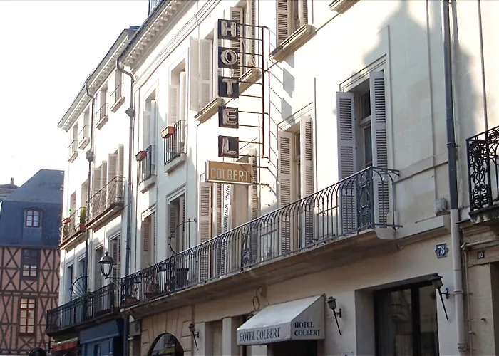 Hotel Colbert Tours