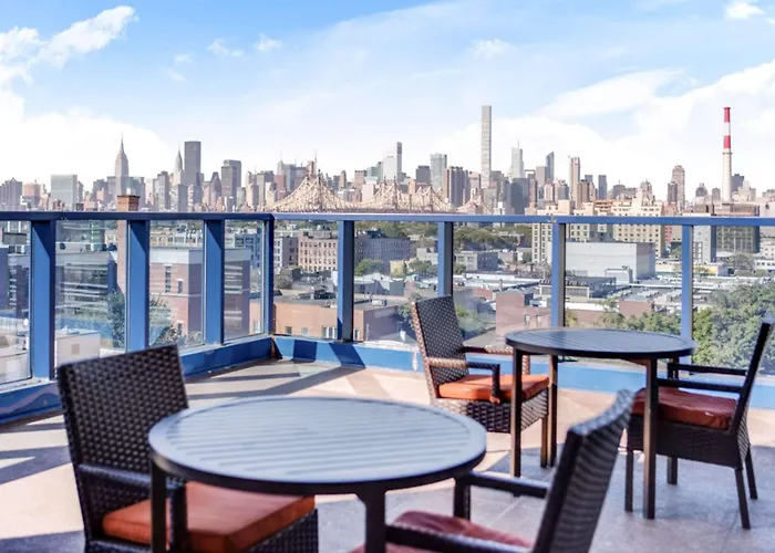 Vista Lic Hotel, Premier Collection By Best Western New York