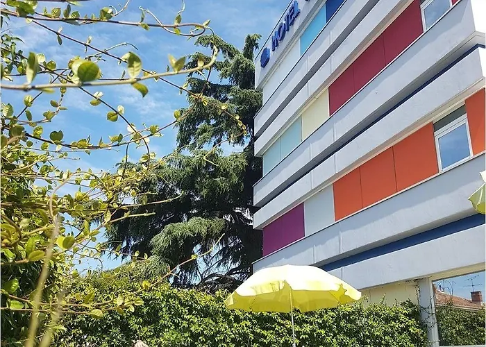 Hotel pas CherPrivilège &Apparts Eurociel Centre Comédie