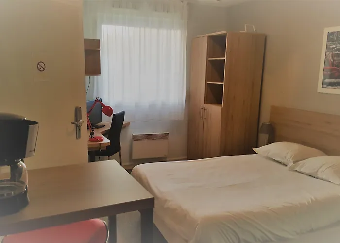 KOSY Appart'hôtel Le Champ De Mars Reims