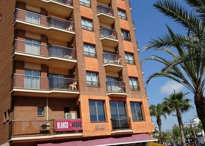 Blanco Y Negro Apartments Lloret de Mar
