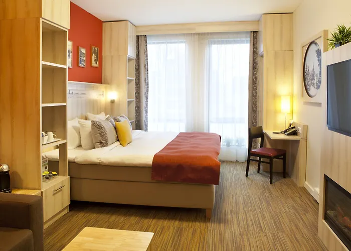Skotel Amsterdam, Hotelschool The Hague