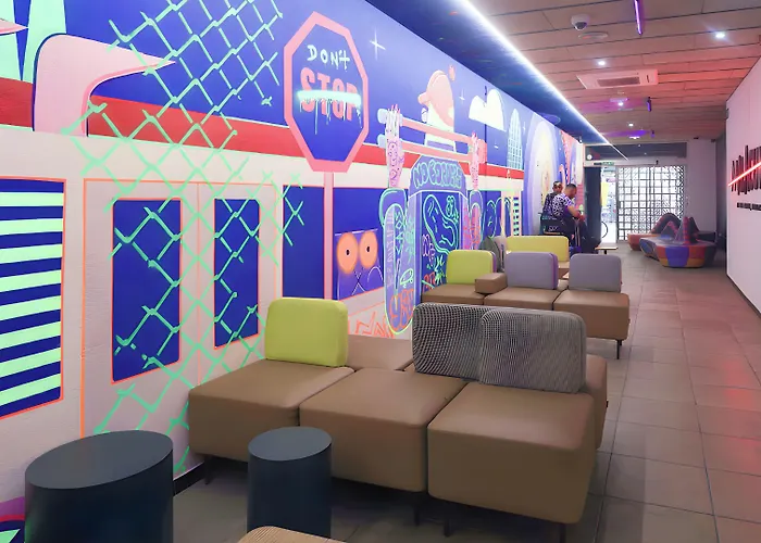 Hotel pas CherIdeal Youth