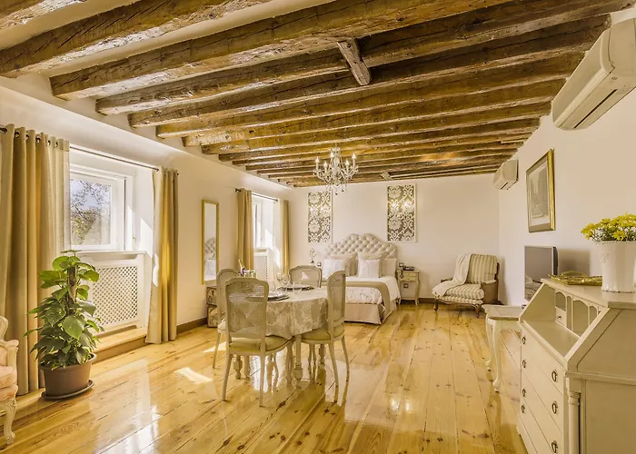 Oriente Palace Apartments Madrid