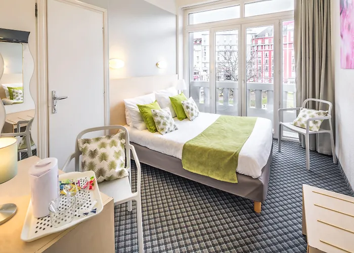 Hotel pas CherNotre Dame De France