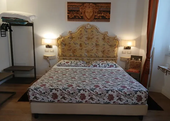 Excellent Trinity Rooms Rome