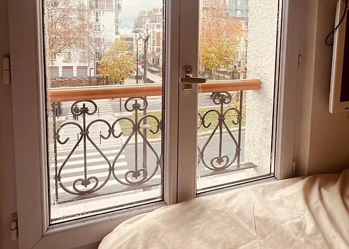 Villa Des Tulipes In Paris