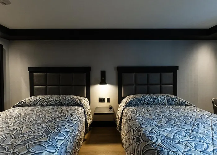 Hotel Le Chablis Cadillac Montréal