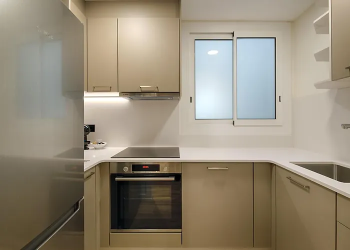 Eixample Building Apartments By Mercedes Heritage Barcelone