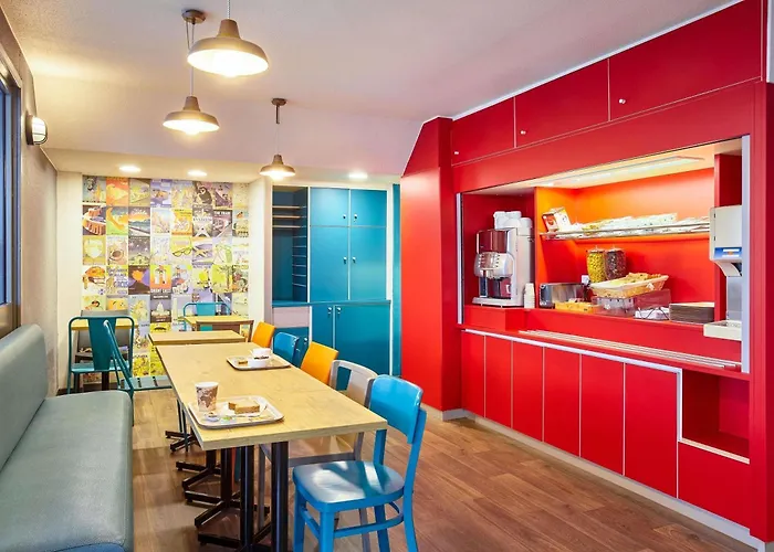 Hotel pas CherF1 Avignon Centre Courtine Gare TGV