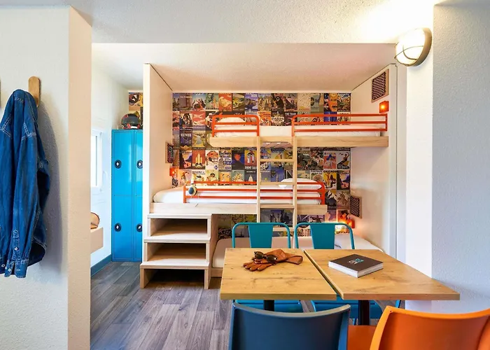 Hotel pas CherF1 Avignon Centre Courtine Gare TGV