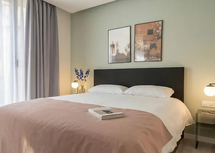 Limehome Barcelona Rector Triado