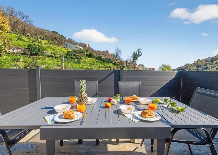 ACACIAS - Agréable appartement dans maison - Menton - Parking privé