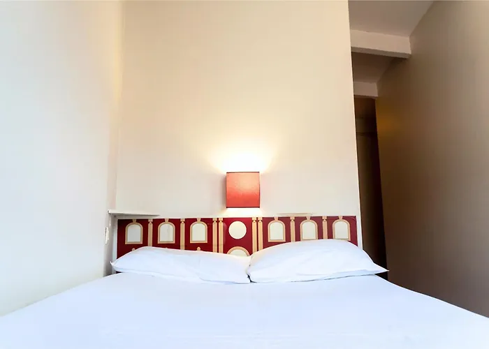 Hotel Ours Blanc - Place Victor Hugo Toulouse