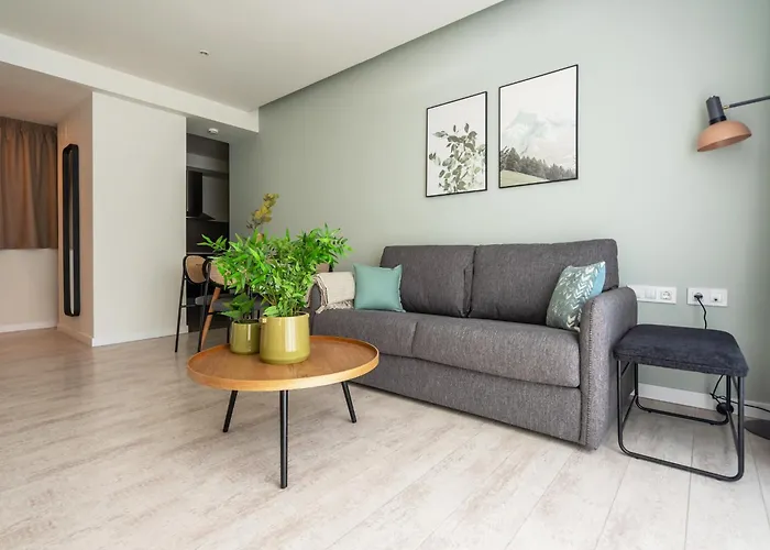 Limehome Barcelona Rector Triado