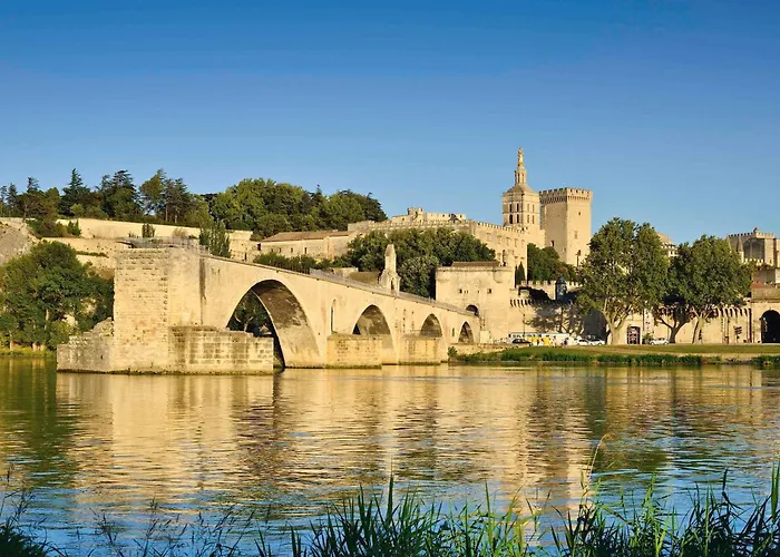 Hotel ibis Avignon Centre Pont De L'Europe
