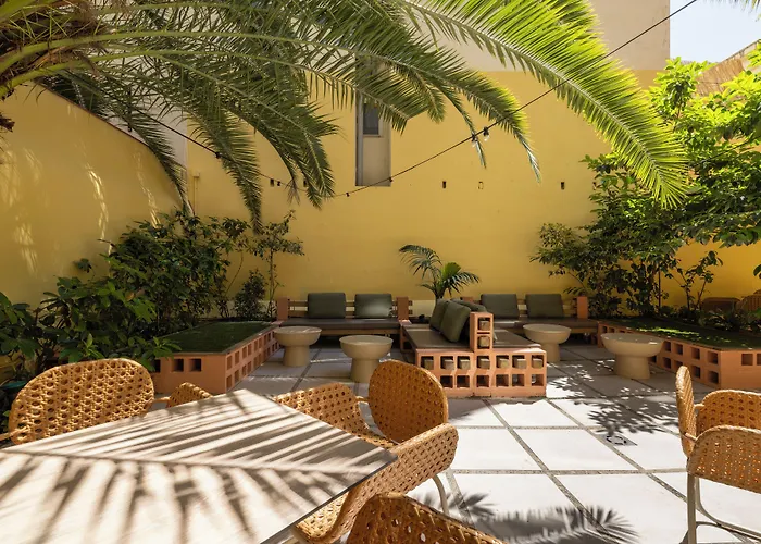 The Loft Hostel Barcelona La Pedrera