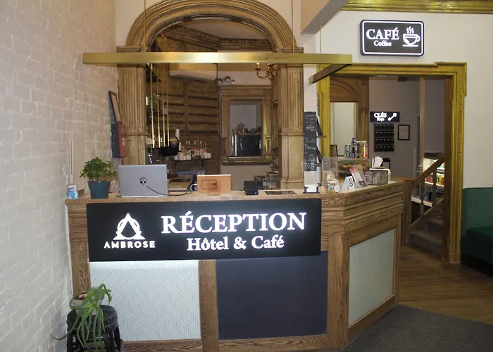 Ambrose House & Cafe - Self Check-In Guesthouse Montréal