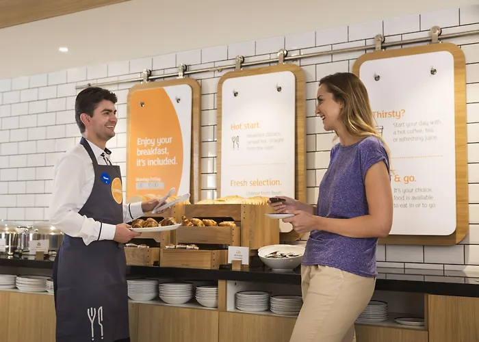 Holiday Inn Express Park Royal By Ihg Londres