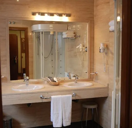 Hostal Los 5 Pinos Madrid