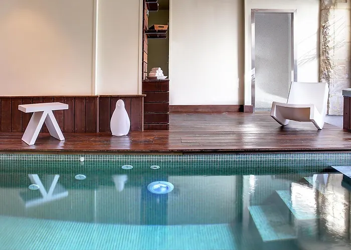 Hotel pas CherRestaurant Le Dauphin Et Le Spa Du Prieuré