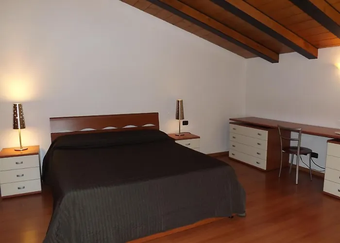 Easy Milano - Rooms And Apartments Navigli