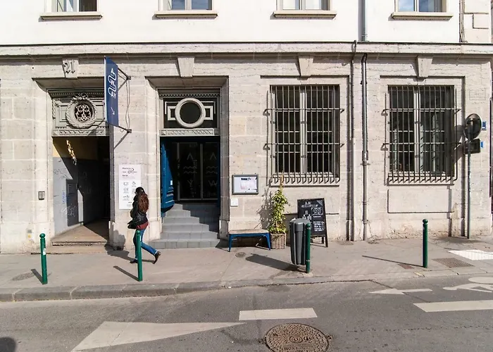 Hotel pas CherSLO Lyon Les Pentes