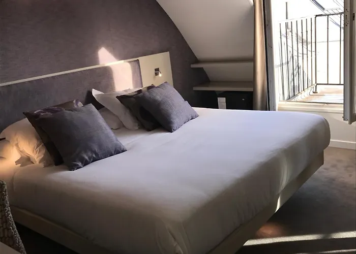 Hôtel Jacques De Molay Paris