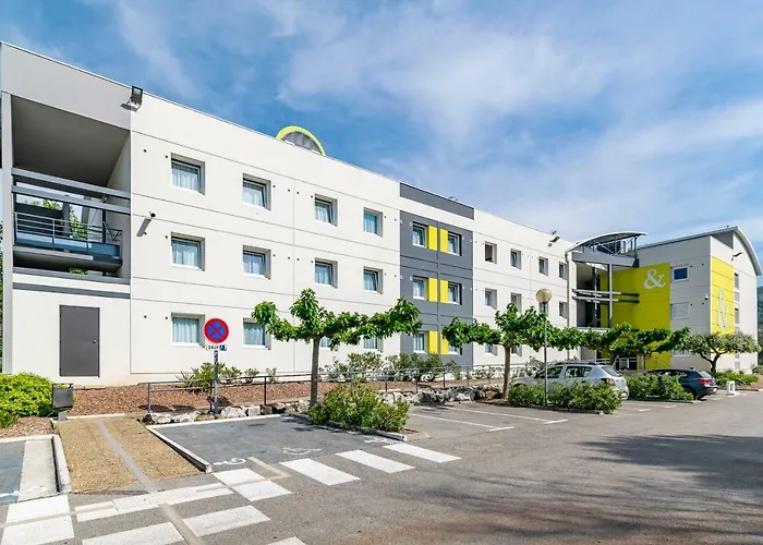 B&B HOTEL Marseille La Valentine