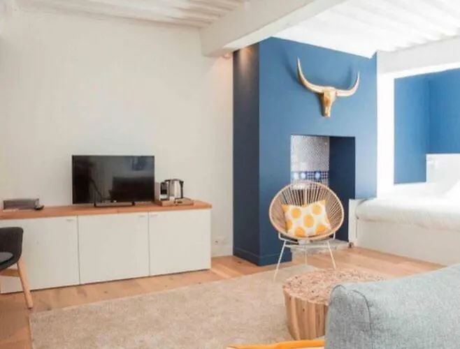 La Maison des Arts, Le Six Honfleur