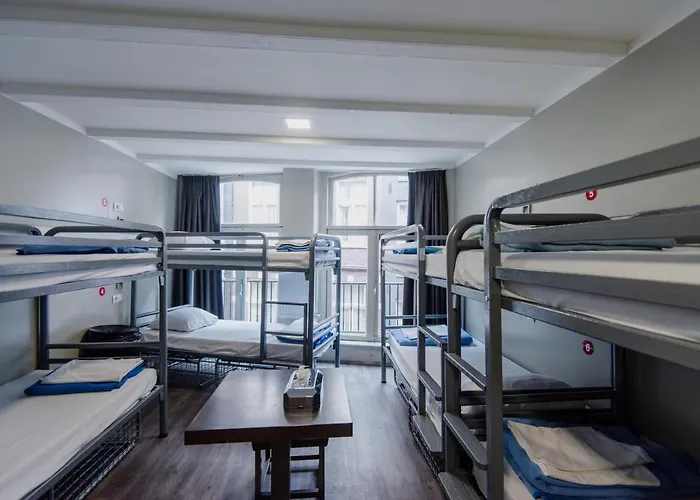 Hostel Warmoes Amsterdam